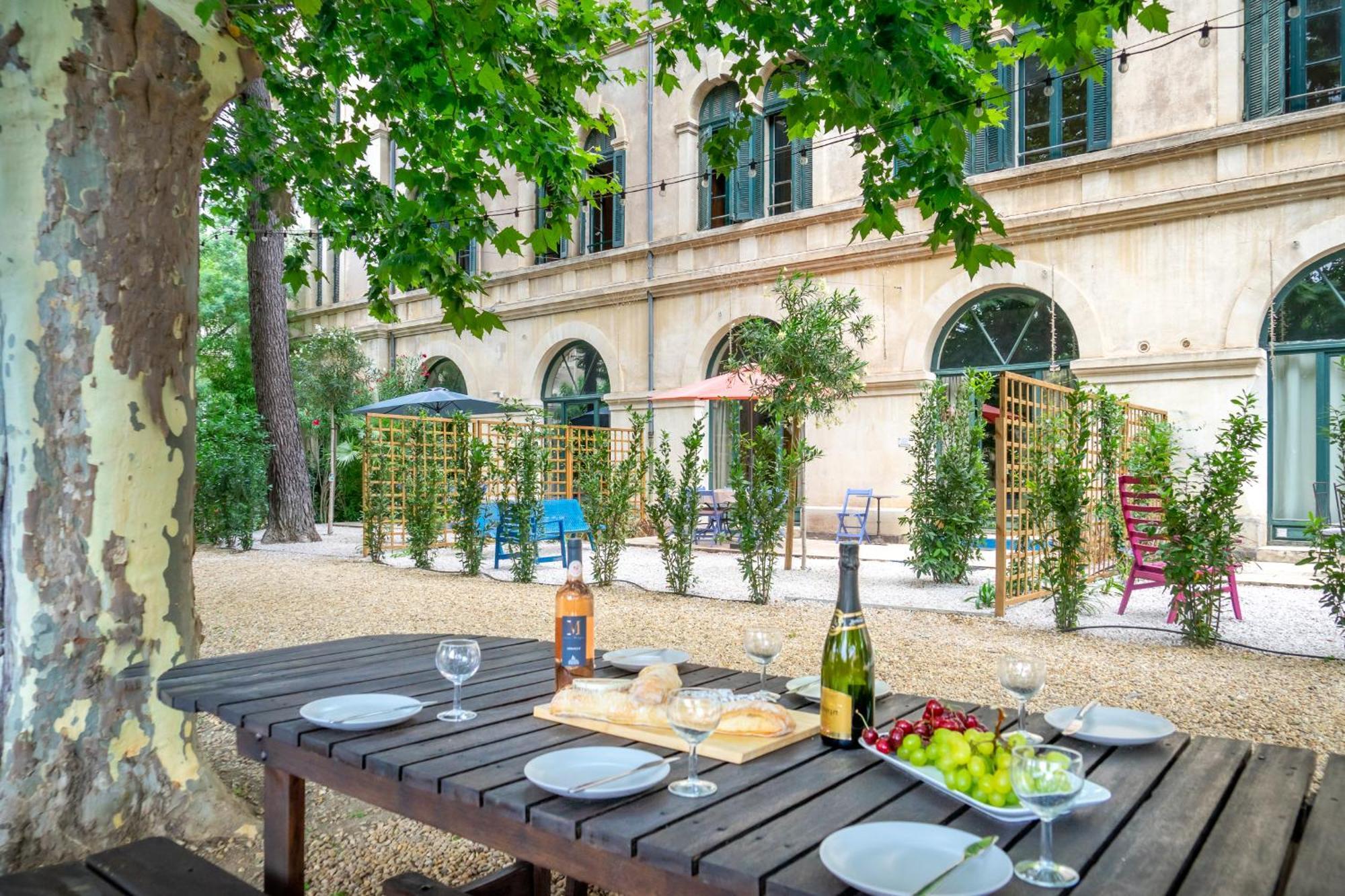 Ultimate Relaxation For Family Or Group At Renowned Couvent Des Ursulines, A Tranquil Escape In Historic Pezenas Villa Ruang foto